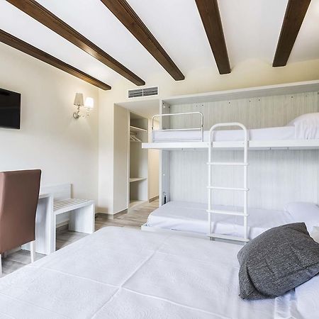 Hotel Atiana อัลบาร์ราซิน ภายนอก รูปภาพ