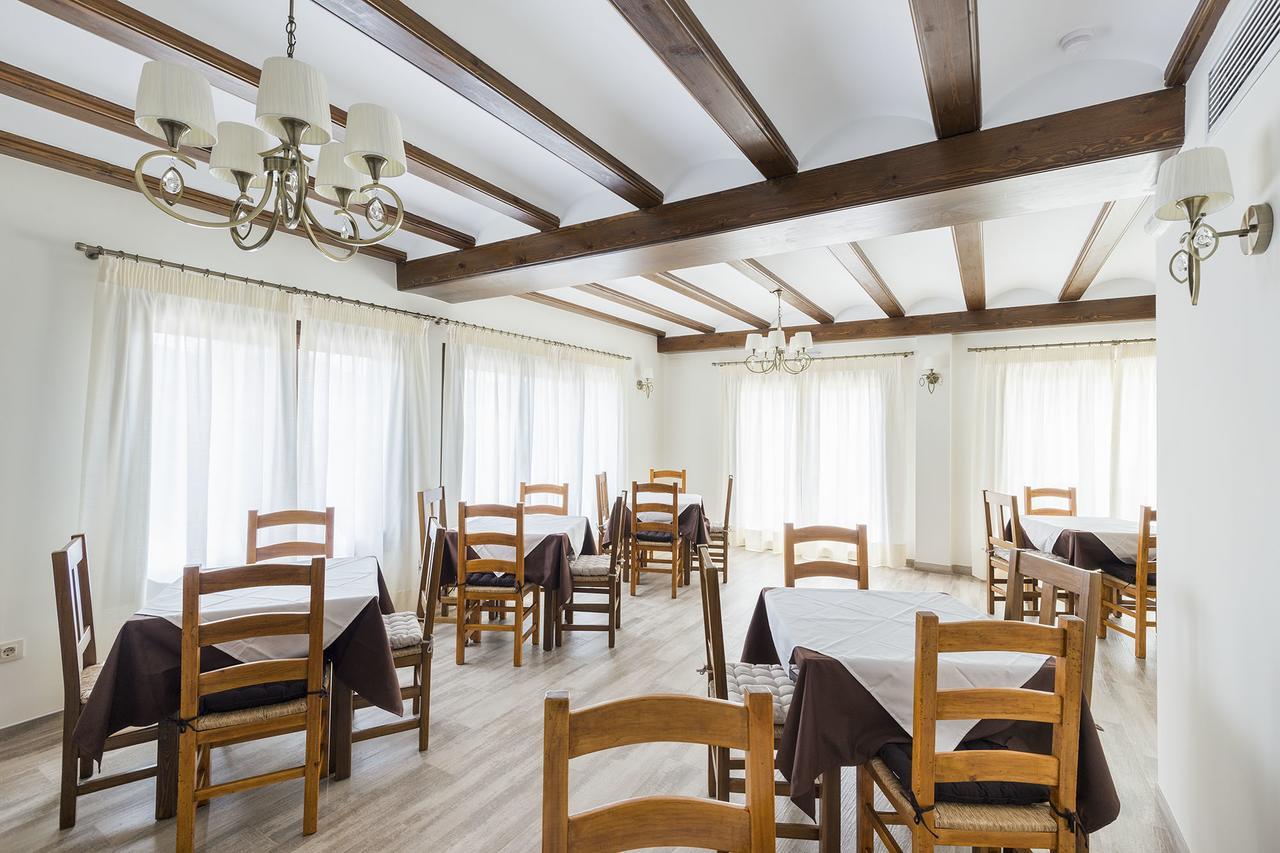 Hotel Atiana อัลบาร์ราซิน ภายนอก รูปภาพ