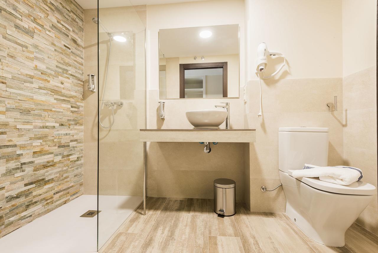 Hotel Atiana อัลบาร์ราซิน ภายนอก รูปภาพ